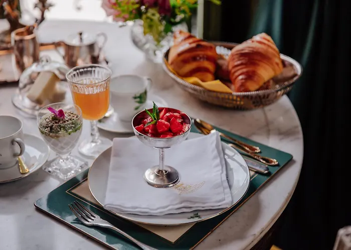 Chateau De Bed & Breakfast Picheny