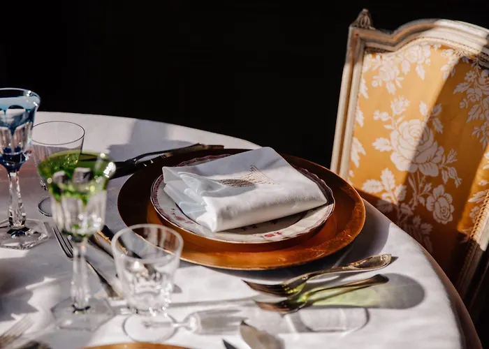 Chateau De Bed & Breakfast Picheny