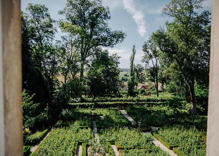 Chateau De Bed & Breakfast Picheny